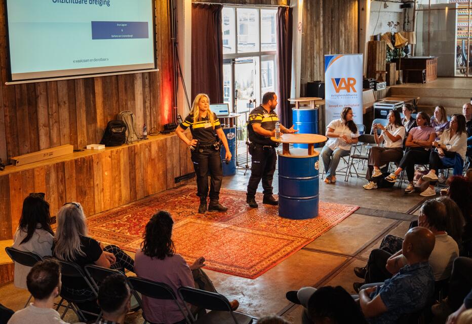 Terugblik netwerkbijeenkomst 'De onzichtbare dreiging, van online uitbuiting en criminaliteit'
